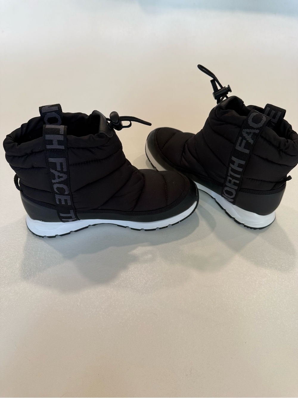 The North Face ThermoBall Pull-On Waterproof Boots Youth Size 6 Black White